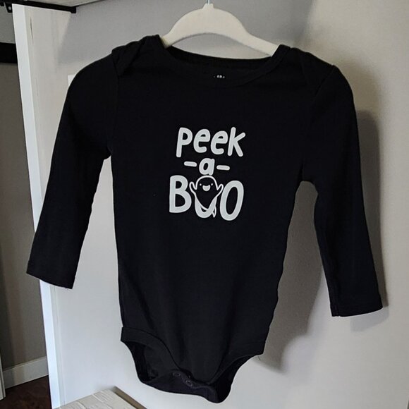 5 piece Halloween Onesie Set - Unisex size 6-12 months - Picture 3 of 6